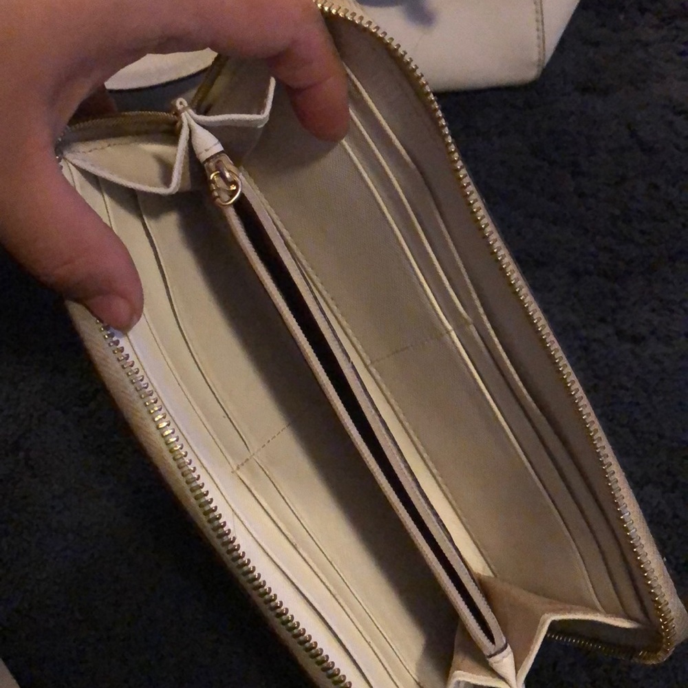 Wallet - Picture 2 of 4